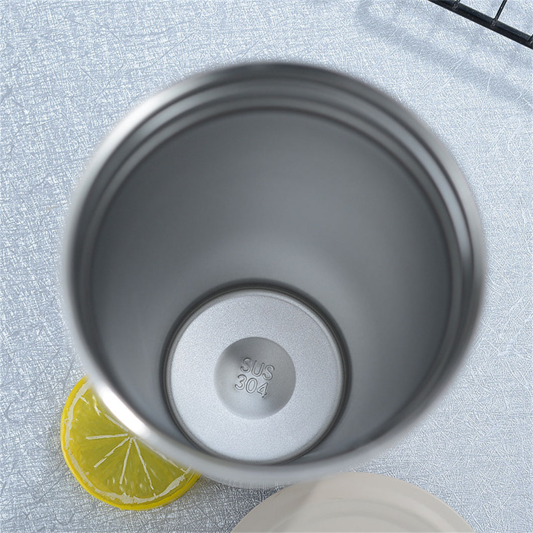 इंसुलेटेड थर्मो ड्रिंक टम्बलर मग 